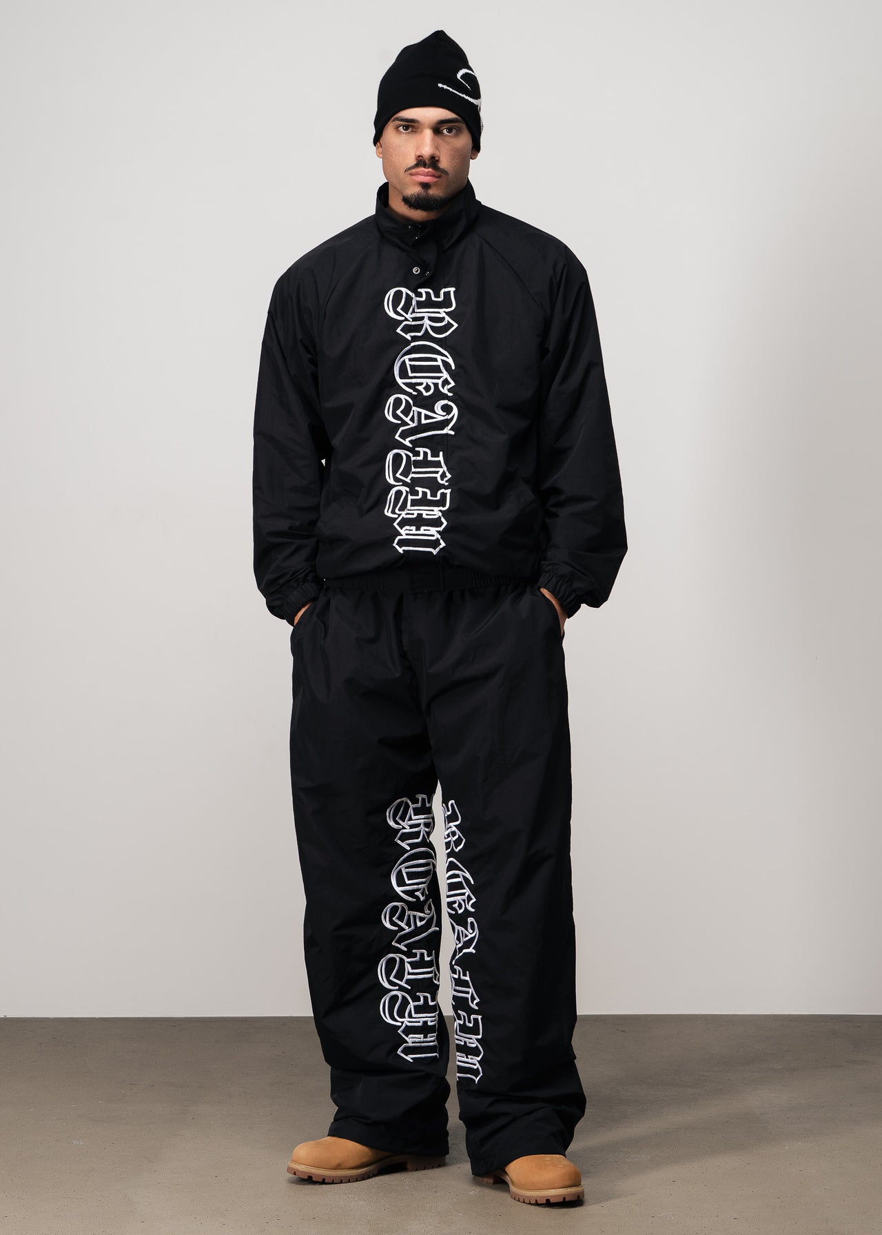 "REALM" WINDBREAKER (TRACKPANTS)