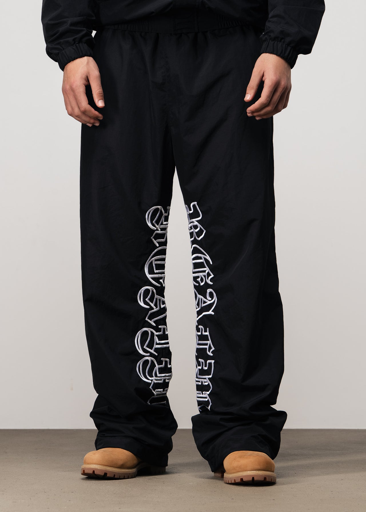 "REALM" WINDBREAKER (TRACKPANTS)