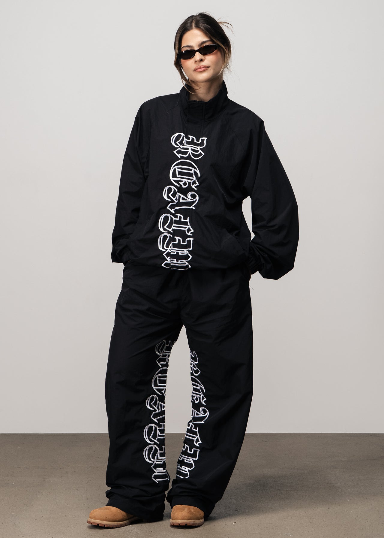 "REALM" WINDBREAKER (JACKET)