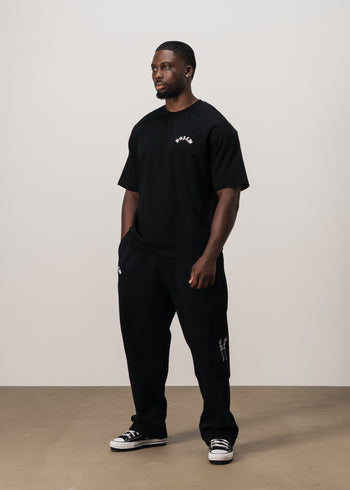 "ESSENTIALS" T-SHIRT