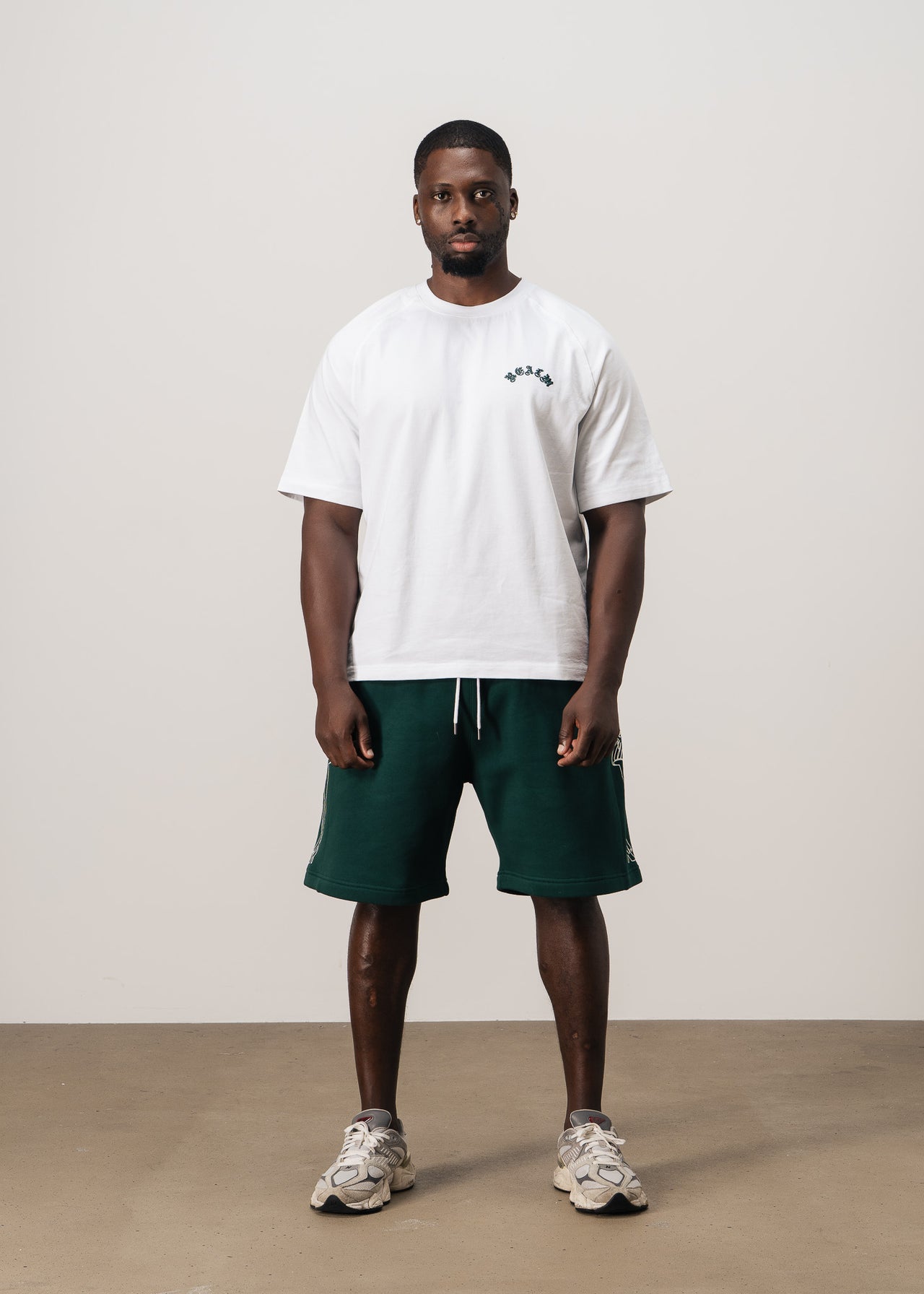 "WAITRESSES" SHORTS