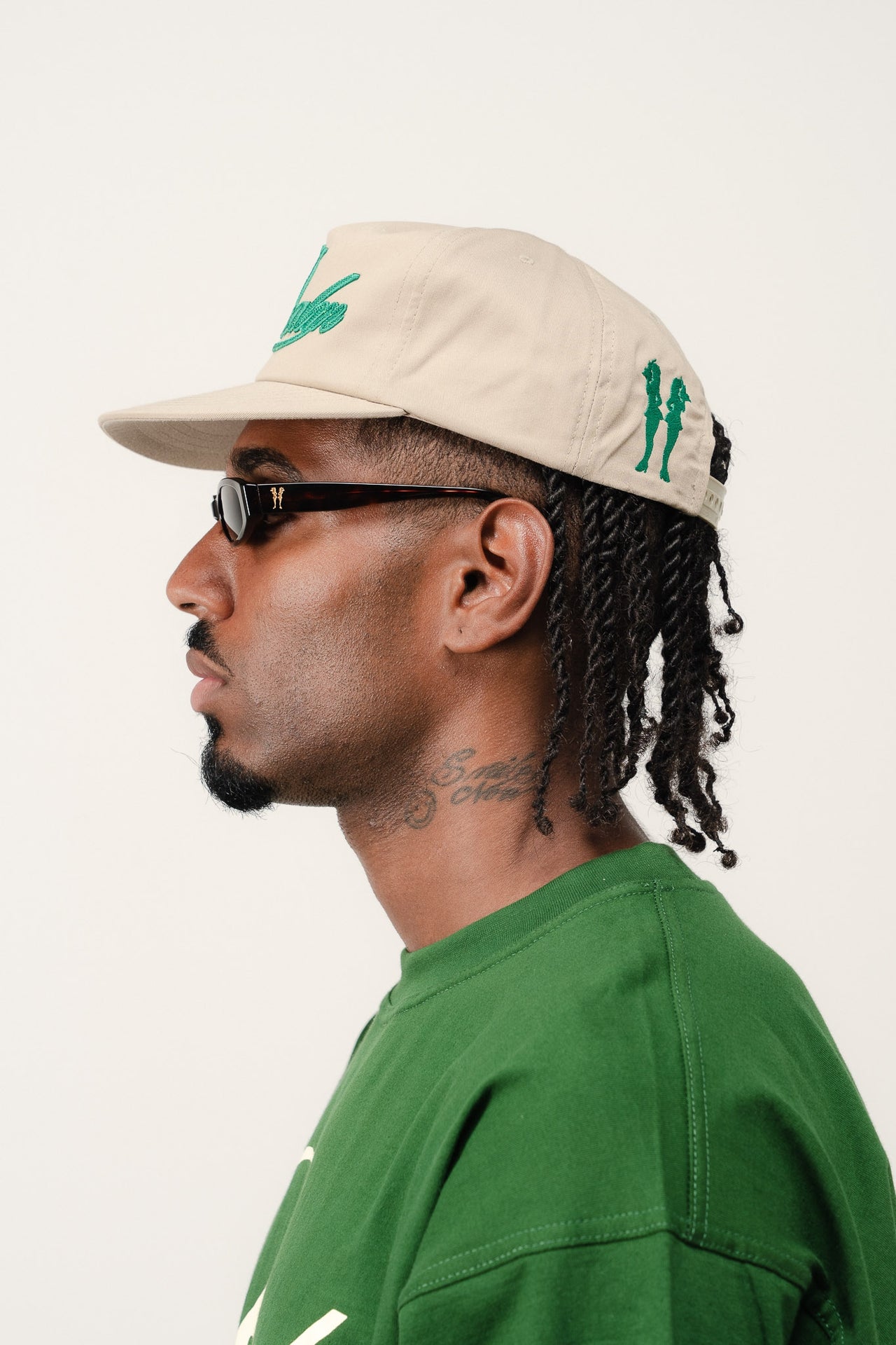 "W2TT" HAT